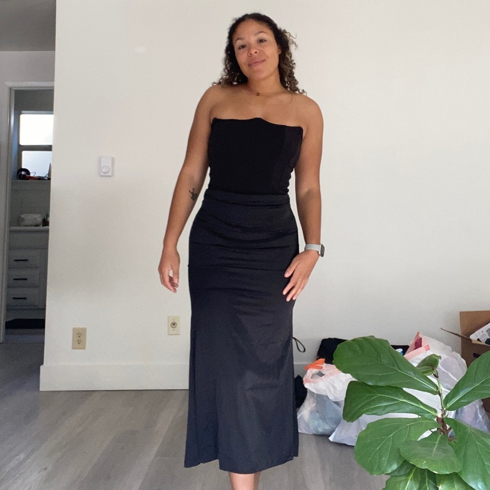 Elegant Black Strapless Dress